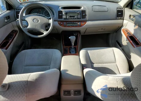 2003 Toyota Camry Le z USA, uszkodzony, nr VIN 4T1BE30K33U240567